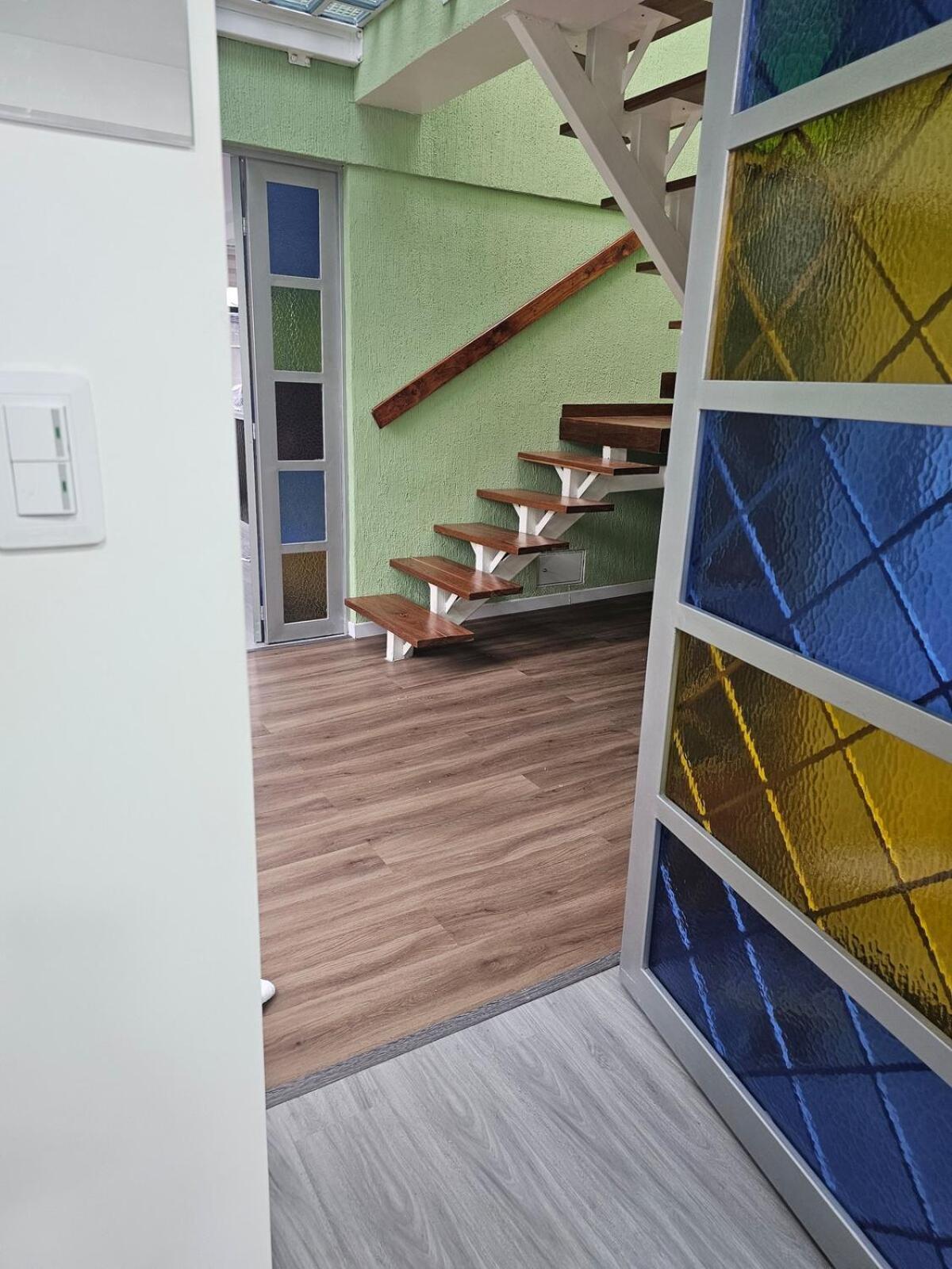 Apartamento Multicolor Clinica Meredi Bogotá