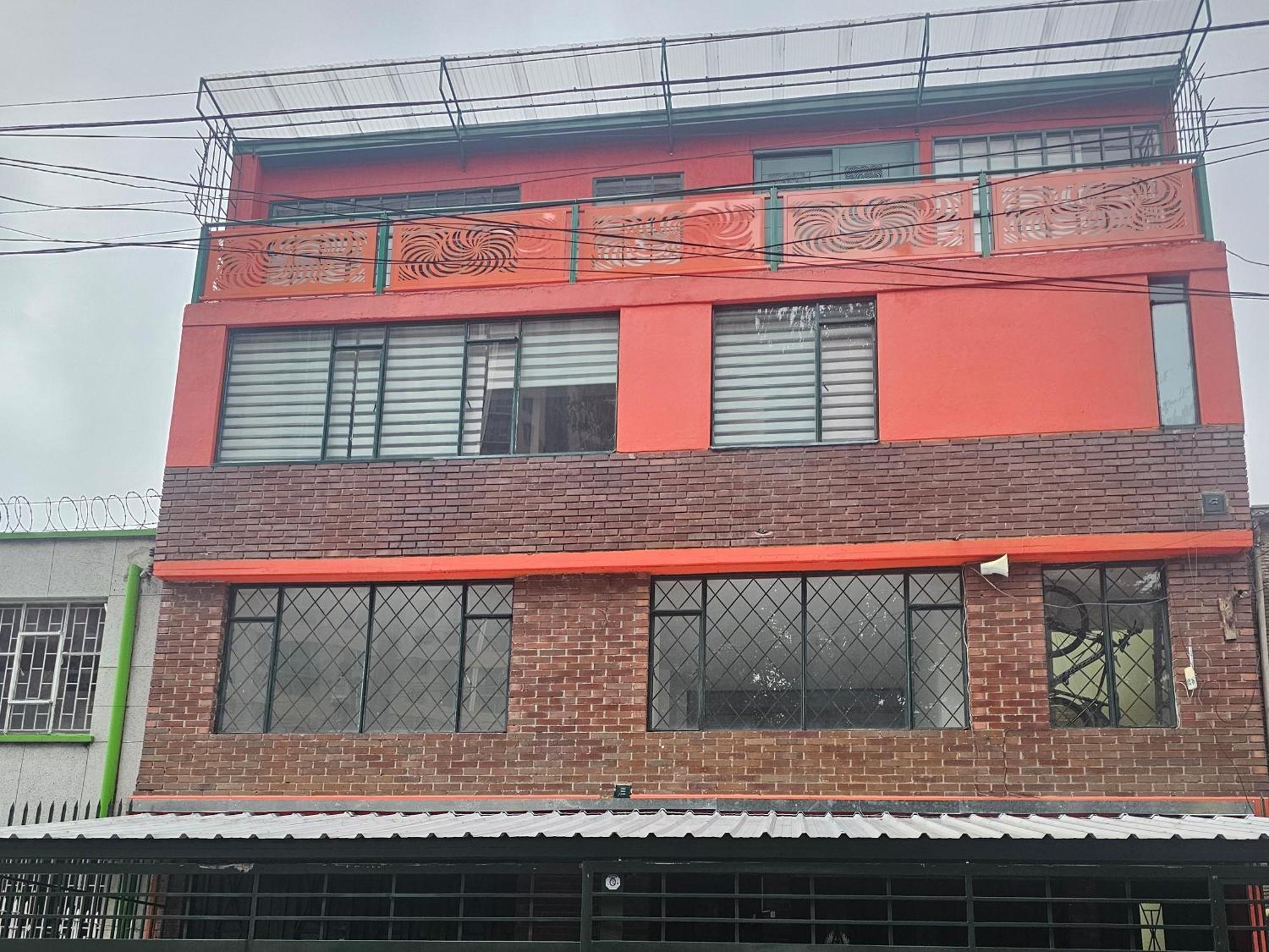 Apartamento Multicolor Clinica Meredi Bogotá